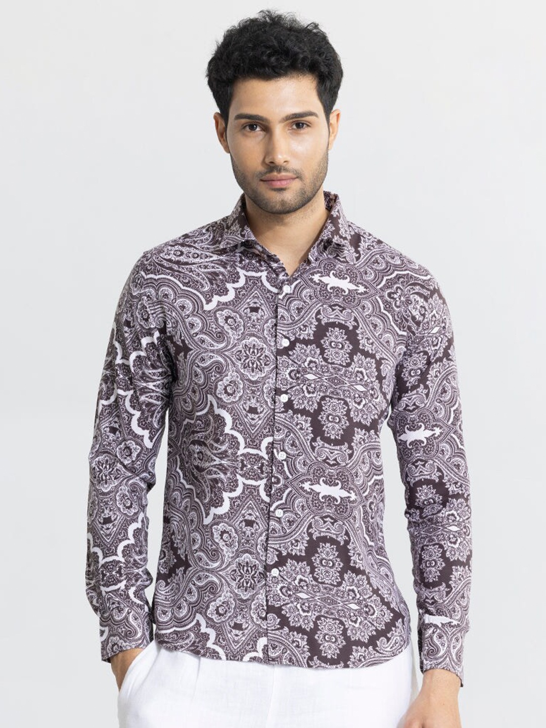 

Snitch Classic Slim Fit Ethnic Motifs Printed Casual Shirt, Maroon