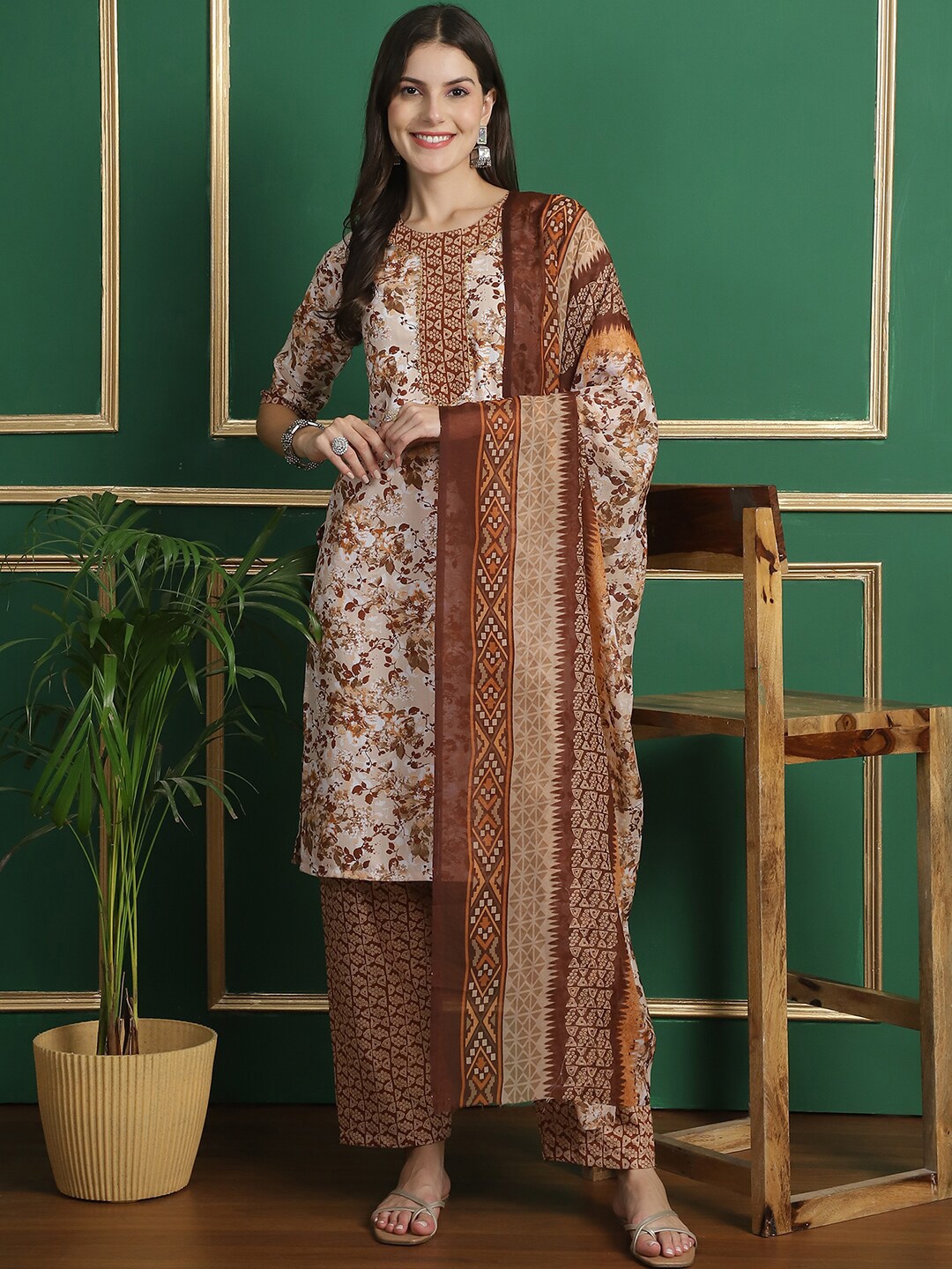 

arangya Floral Printed Pure Cotton Straight Kurta With Trousers & Dupatta, Cream