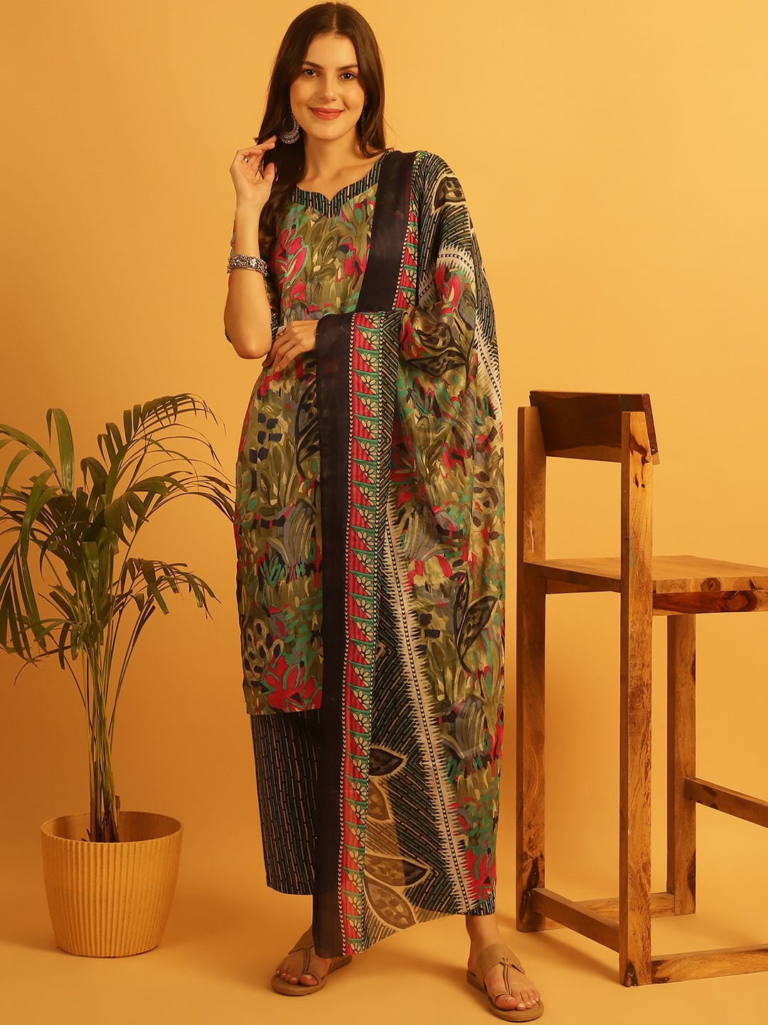 

arangya Ethnic Motifs Printed Pure Cotton Straight Kurta with Trousers & Dupatta, Green