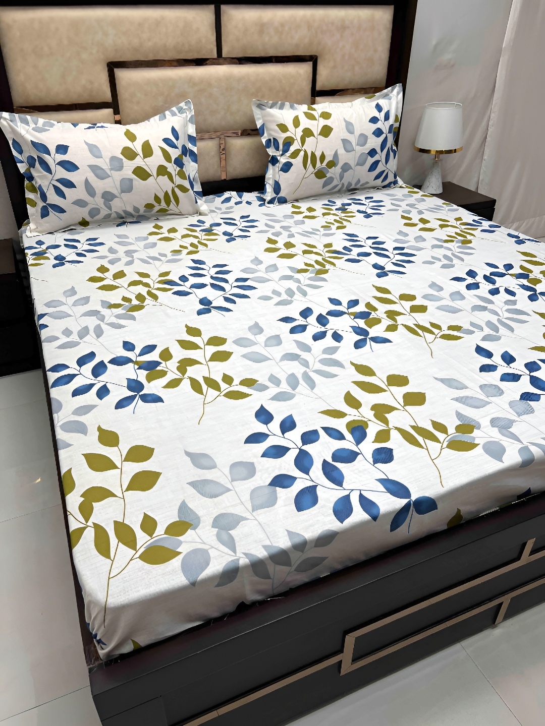 

Pure Decor Blue & Grey Floral Cotton 350 TC King Bedsheet with 2 Pillow Covers