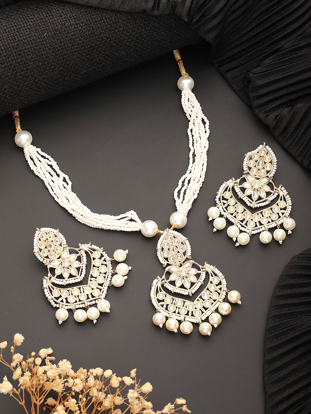 

Aadvik Design Gold Plated & Pearl Beaded Jewellery Set