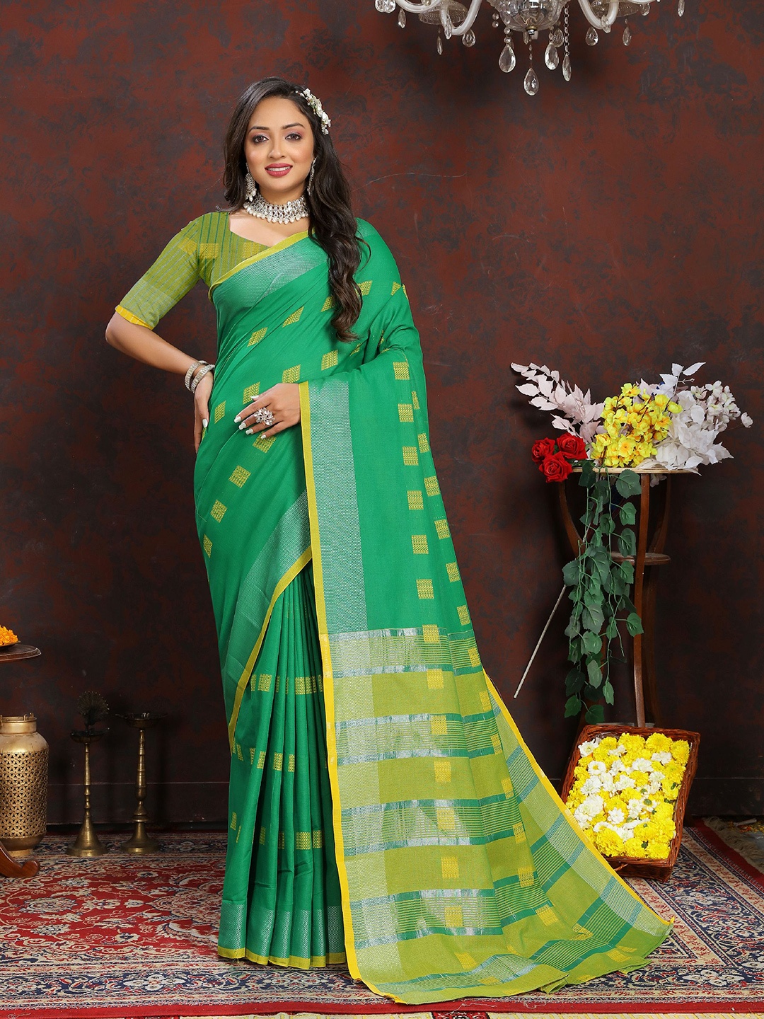 

DIVASTRI Striped Pure Cotton Banarasi Saree, Green