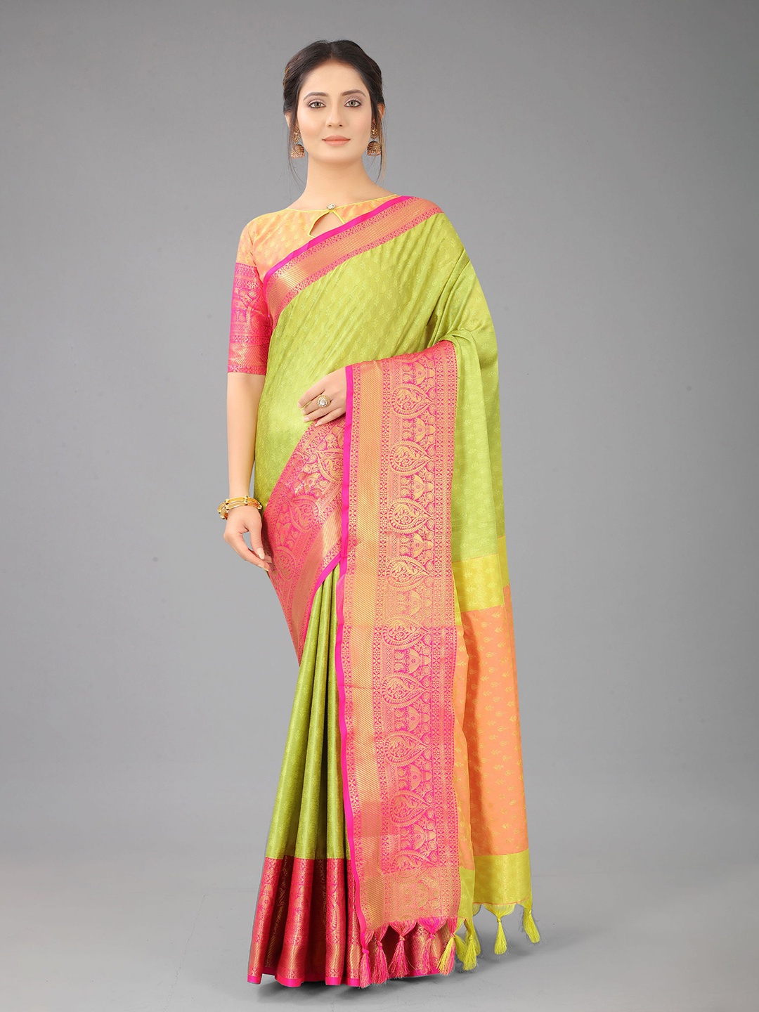

DIVASTRI Ethnic Motifs Zari Pure Silk Banarasi Saree, Green
