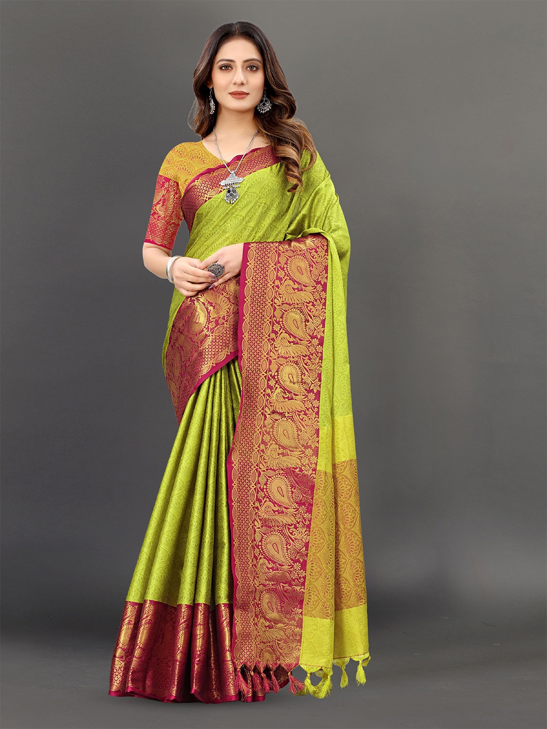 

DIVASTRI Ethnic Motifs Zari Pure Silk Banarasi Saree, Green