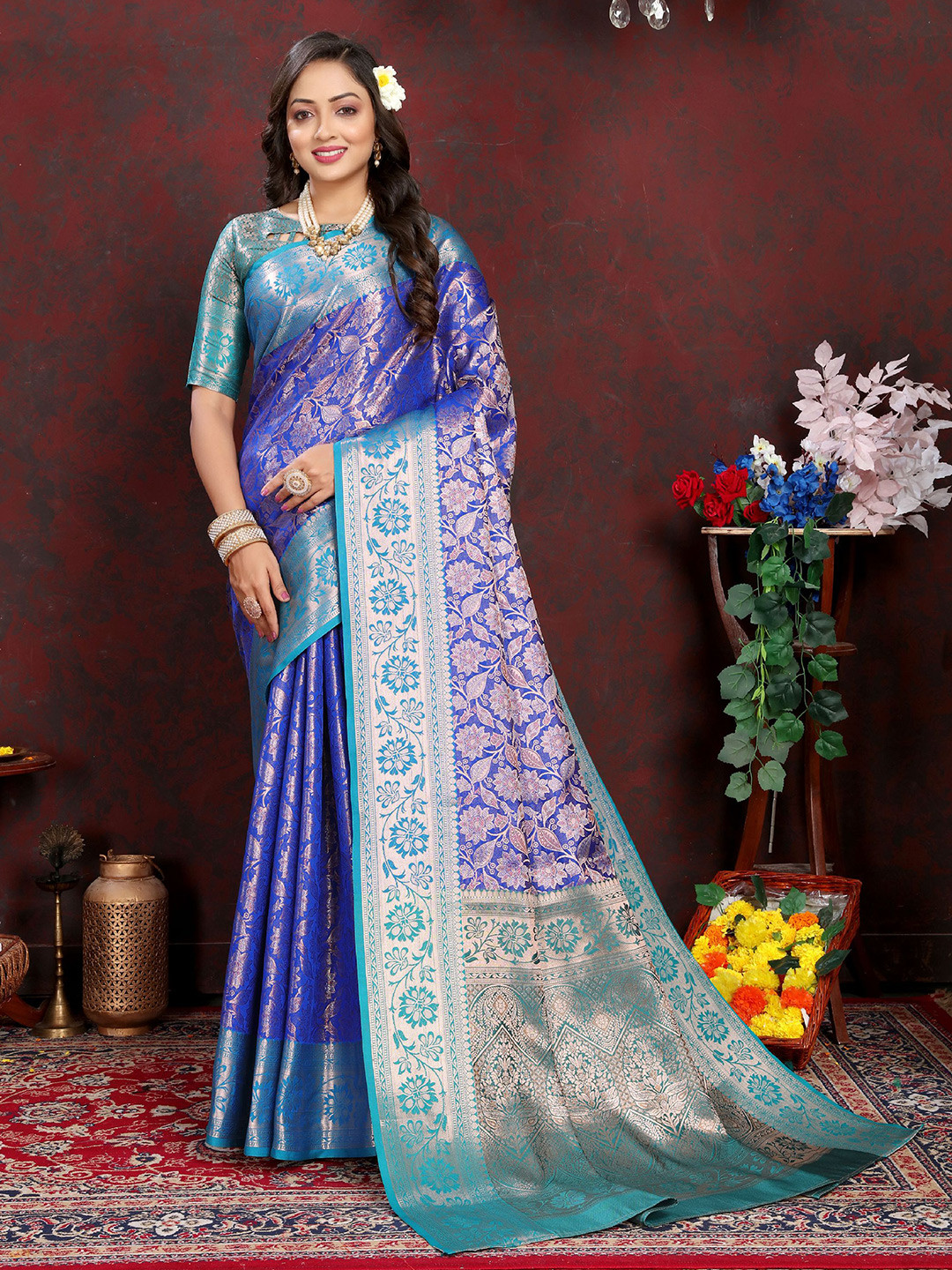 

DIVASTRI Ethnic Motifs Zari Pure Silk Banarasi Saree, Blue
