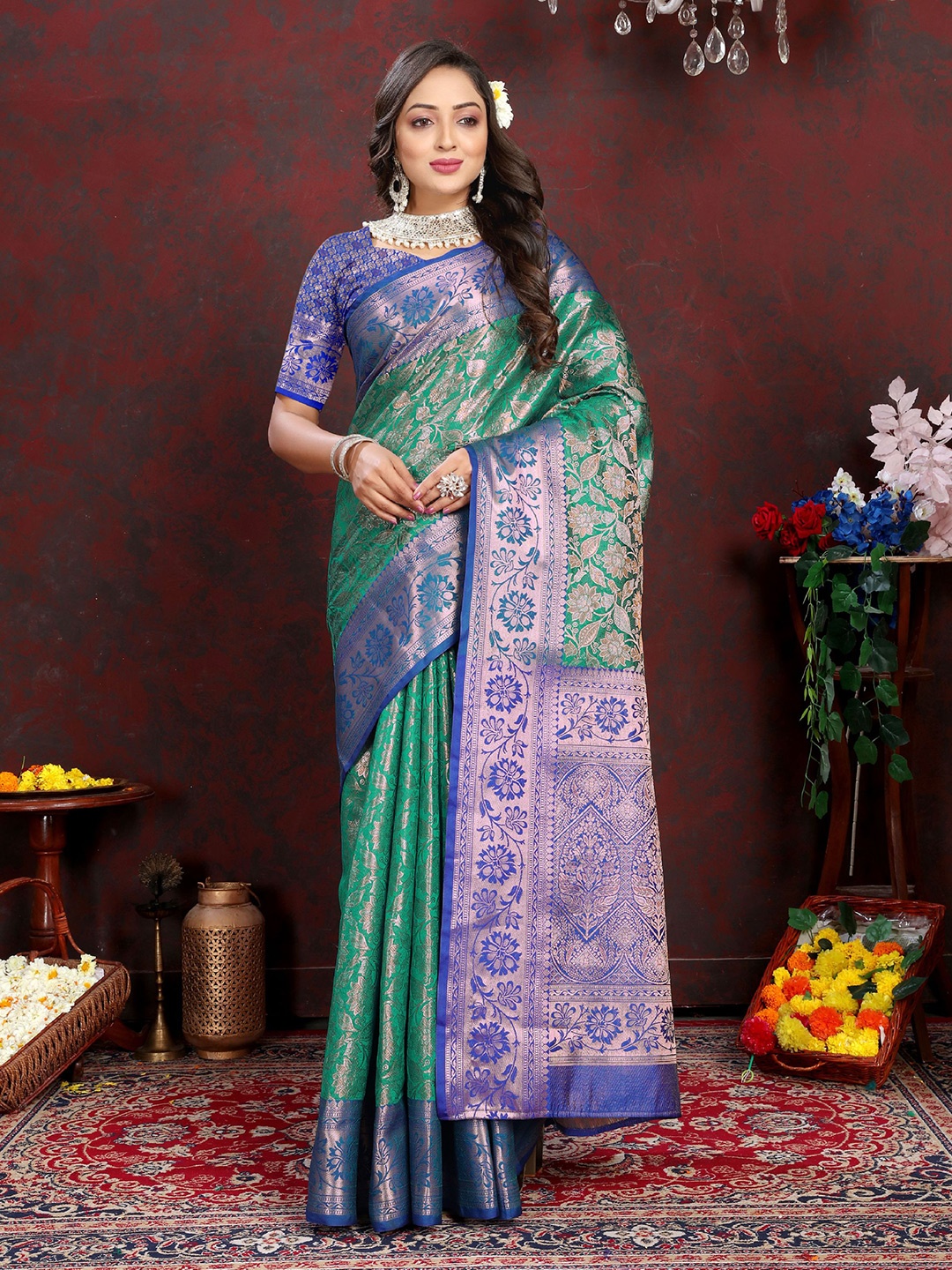 

DIVASTRI Ethnic Motifs Woven Design Zari Pure Silk Banarasi Saree, Green