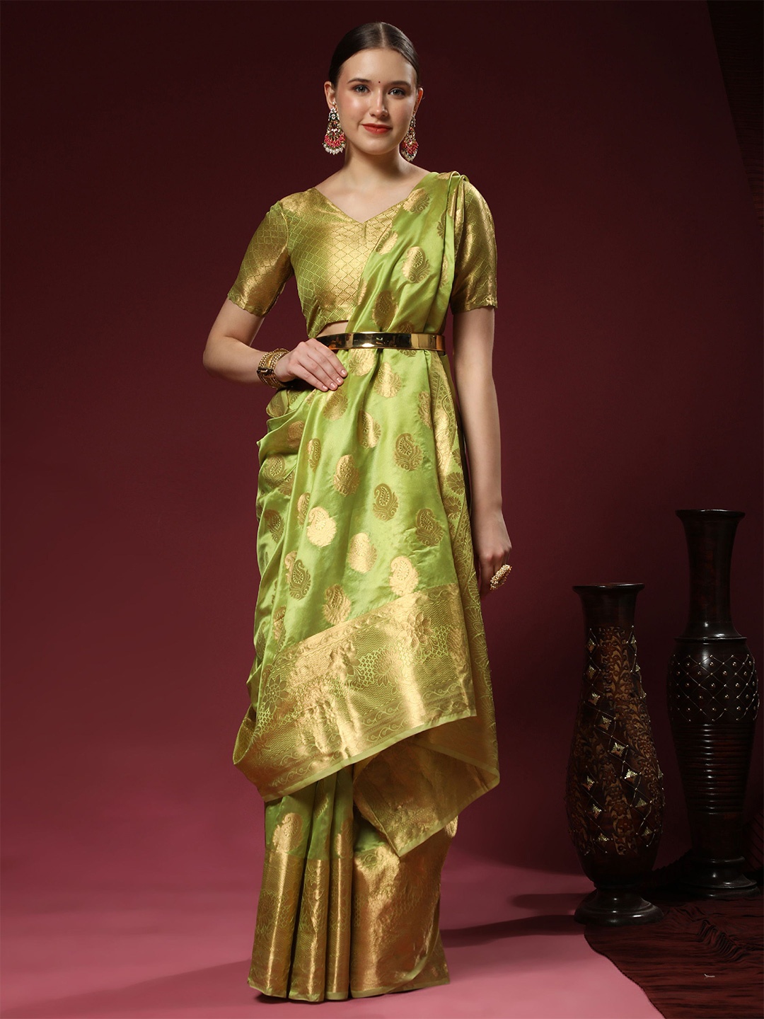 

DIVASTRI Ethnic Motifs Zari Pure Silk Banarasi Saree, Green