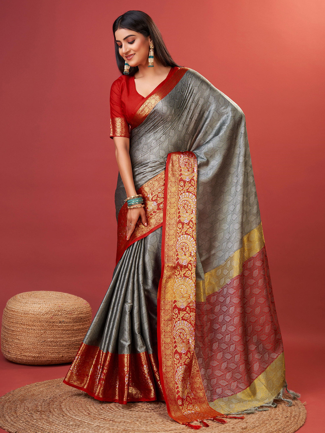 

DIVASTRI Ethnic Motifs Zari Pure Silk Banarasi Saree, Grey