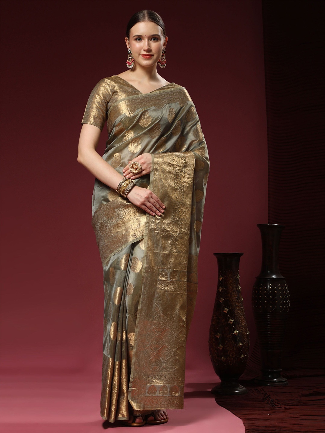 

DIVASTRI Ethnic Motifs Zari Pure Silk Banarasi Saree, Grey