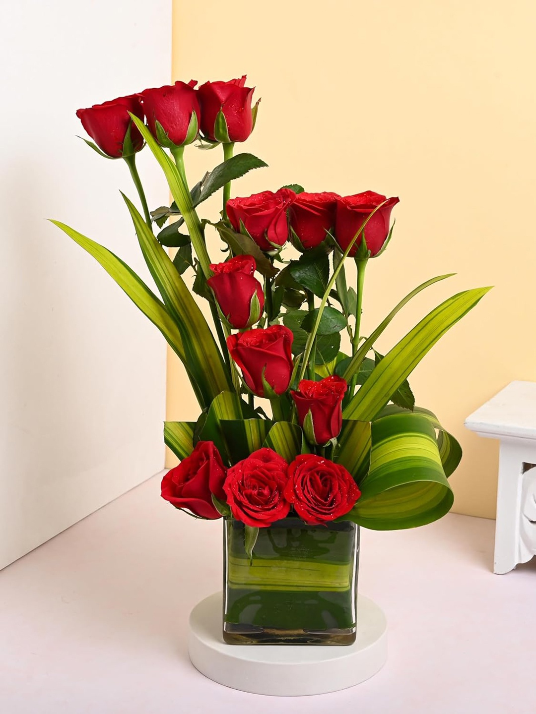 

Floweraura 12 Pieces Red Roses Fresh Flower Bouquet