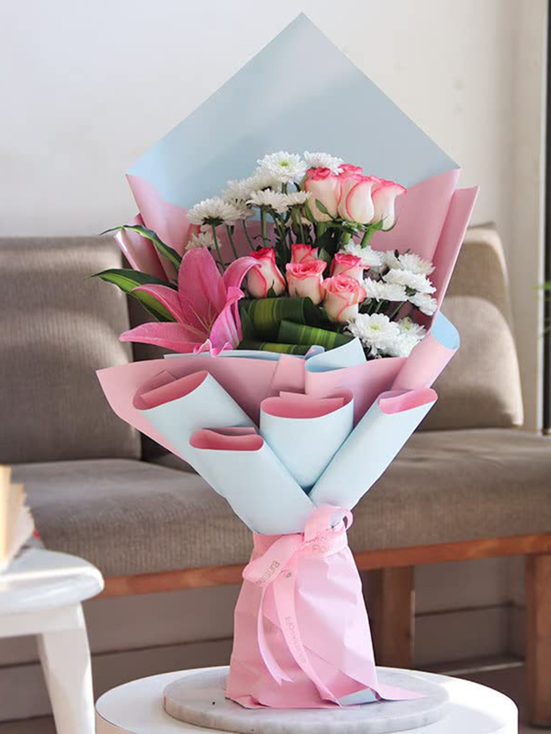 

Floweraura 12 Pieces Pink Roses With Lily & Daisy Fresh Flower Bouquet