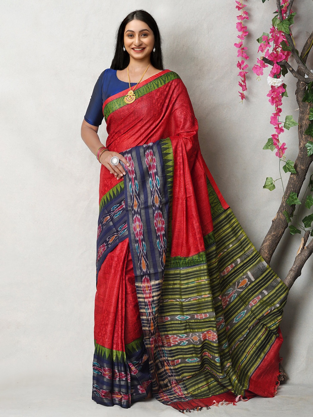 

Unnati Silks Floral Printed Handloom Pure Silk Tussar Saree, Red