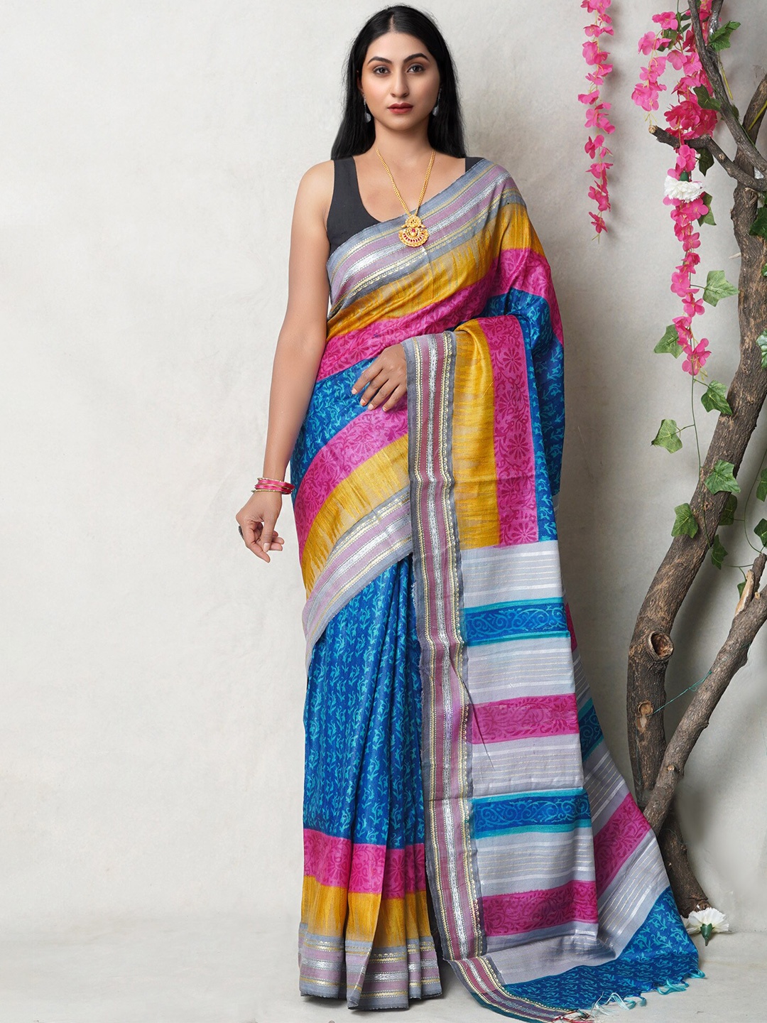 

Unnati Silks Floral Printed Handloom Pure Silk Tussar Saree, Blue