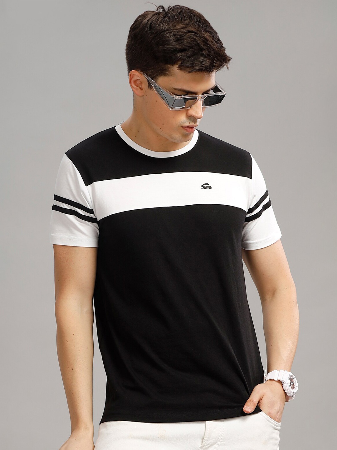 

ADRO Colourblocked Monochrome Cotton T-shirt, White