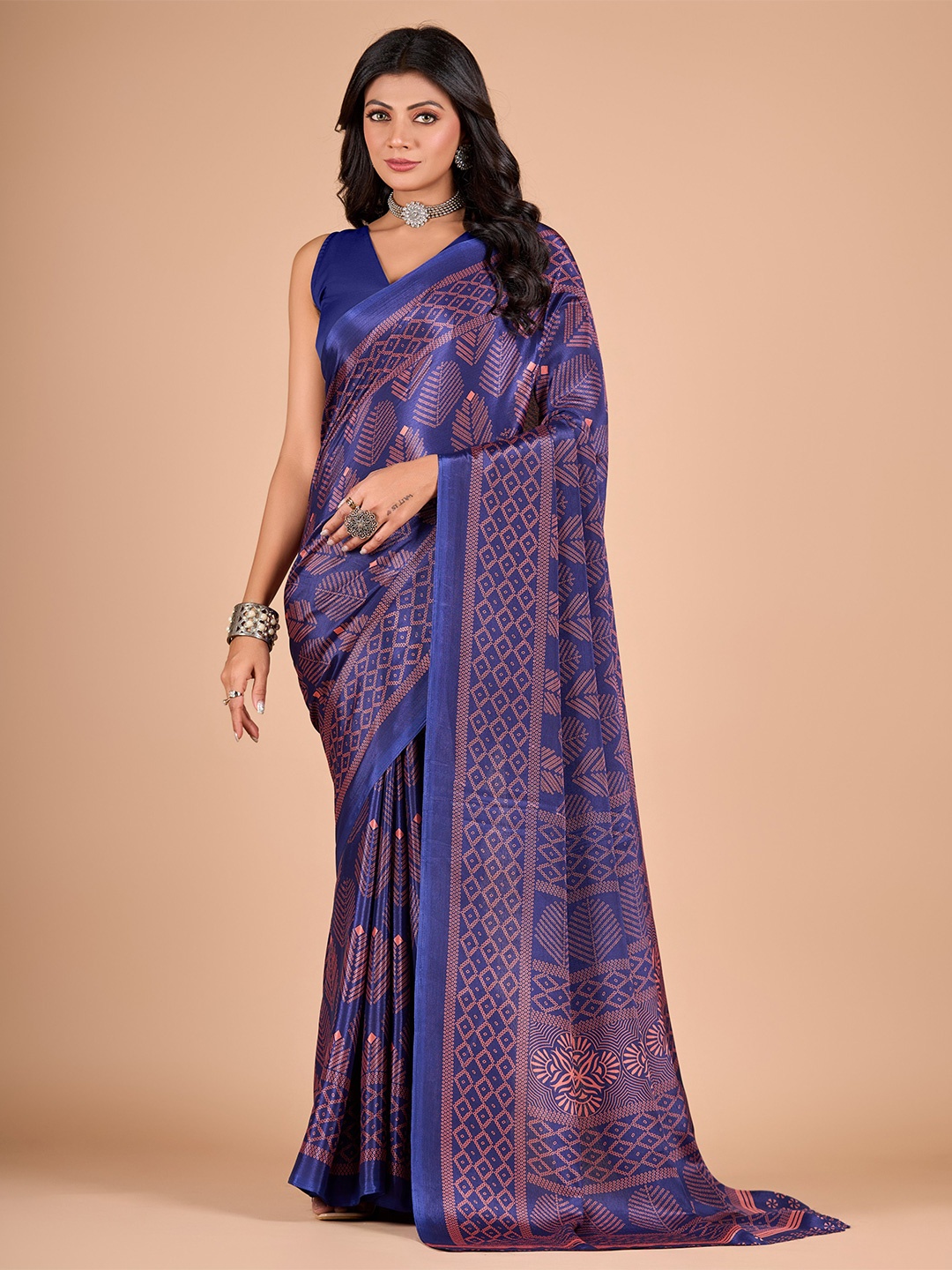 

VIRICA Ethnic Motifs Printed Saree, Navy blue