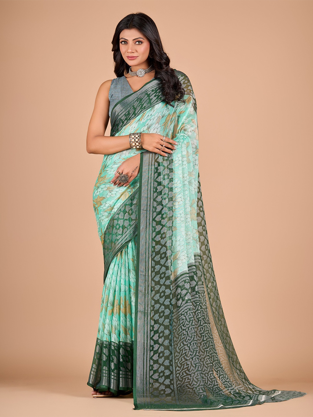 

VIRICA Floral Printed Zari Saree, Green