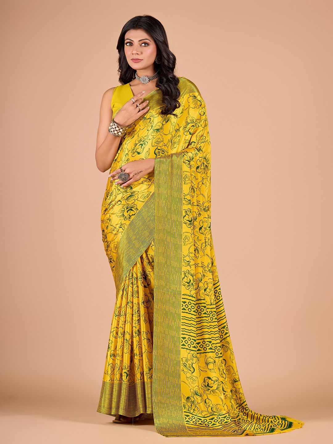 

VIRICA Floral Printed Saree, Yellow