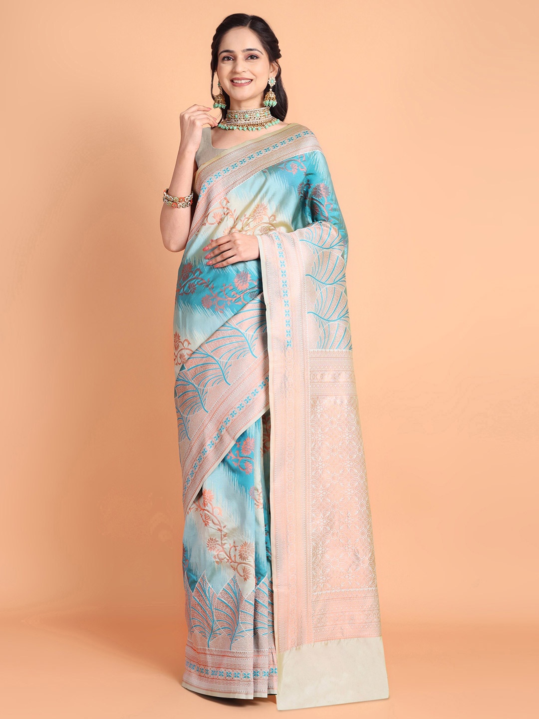 

Taslar Floral Zari Silk Cotton Banarasi Saree, Beige