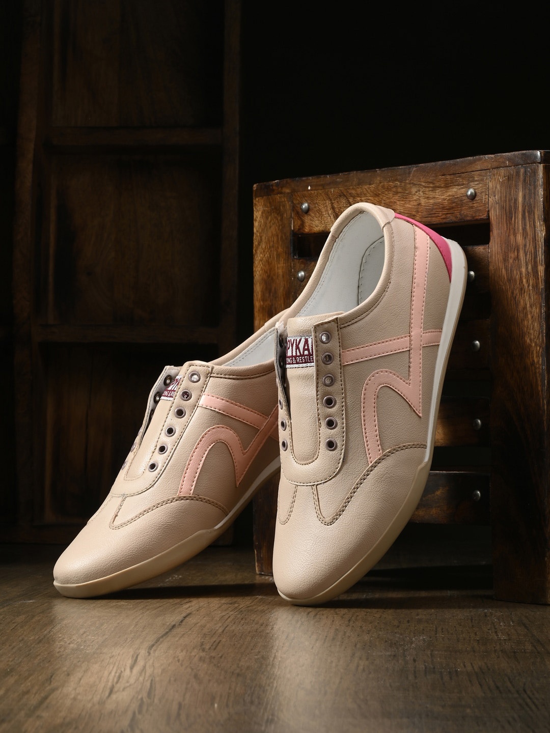 

SPYKAR Women Textured Comfort Insole Contrast Sole Lace-Ups Sneakers, Pink