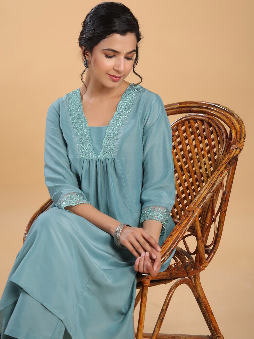 

Janasya Green Ethnic Motifs Embroidered Empire V-Neck Sequinned A-Line Kurta With Palazzo