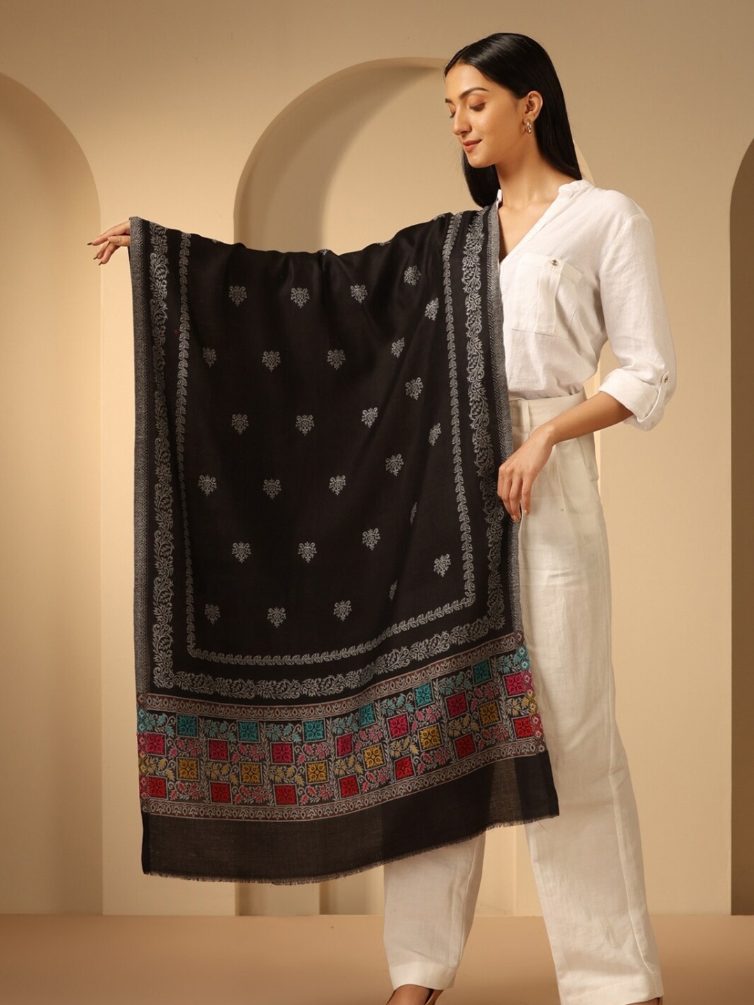 

DUSALA INDIA Shrungar Ethnic Motifs Woven Design Woolen Cashmere Stole, Black