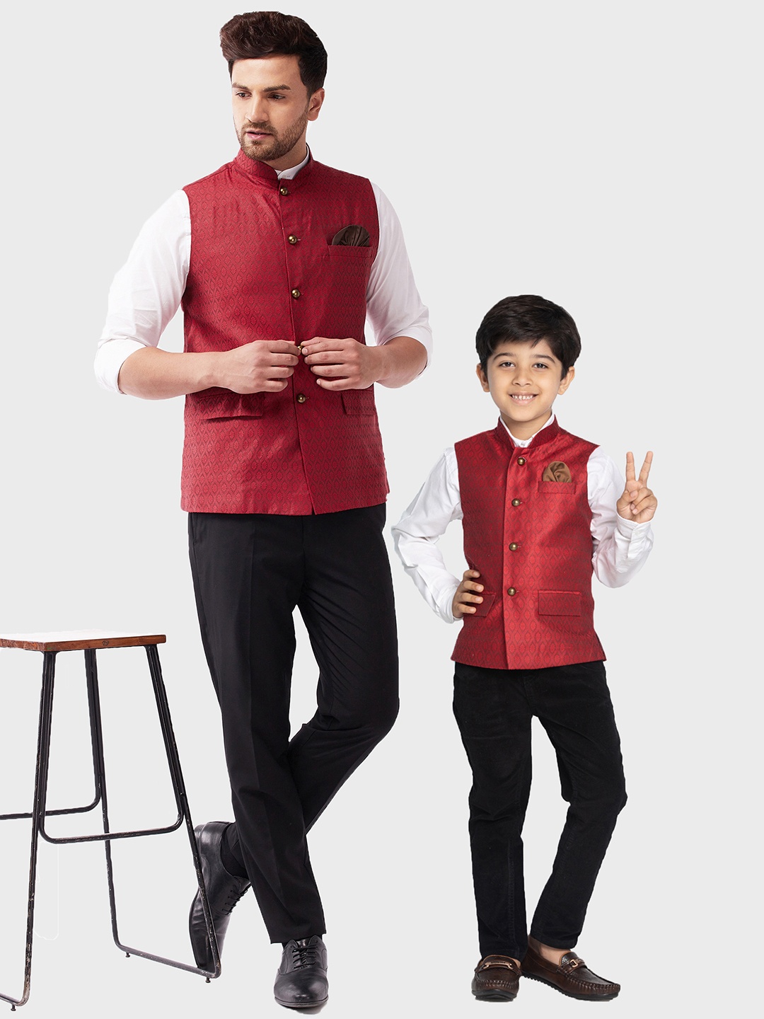 

VASTRAMAY Boys Woven-Designed Nehru Jacket, Maroon