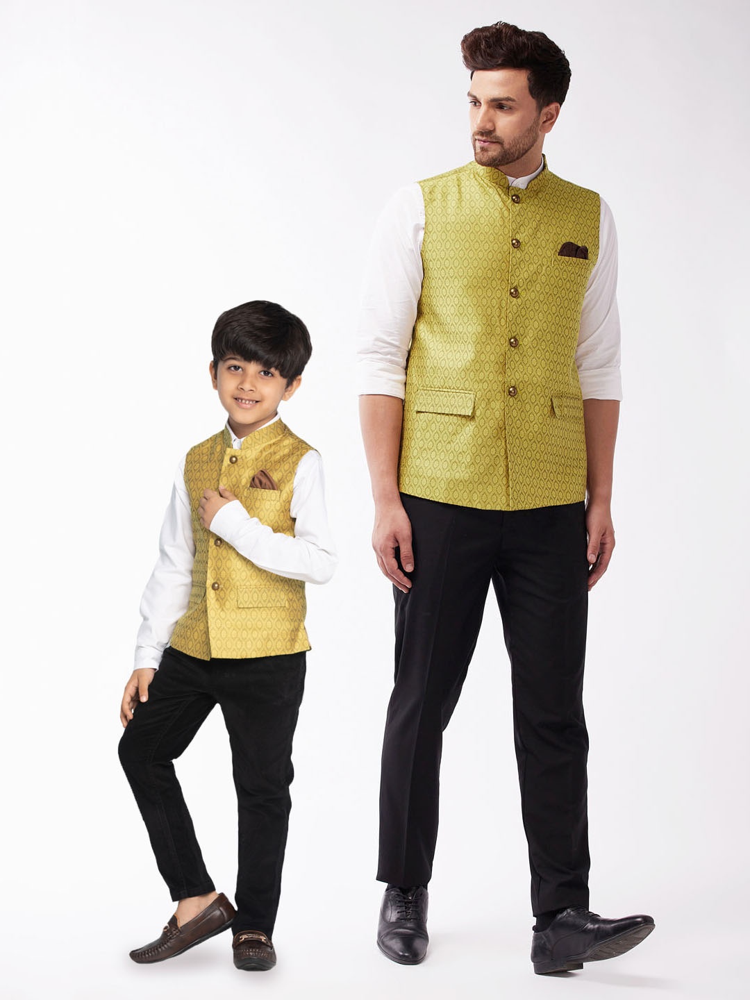 

VASTRAMAY Boys Woven-Designed Nehru Jacket, Yellow