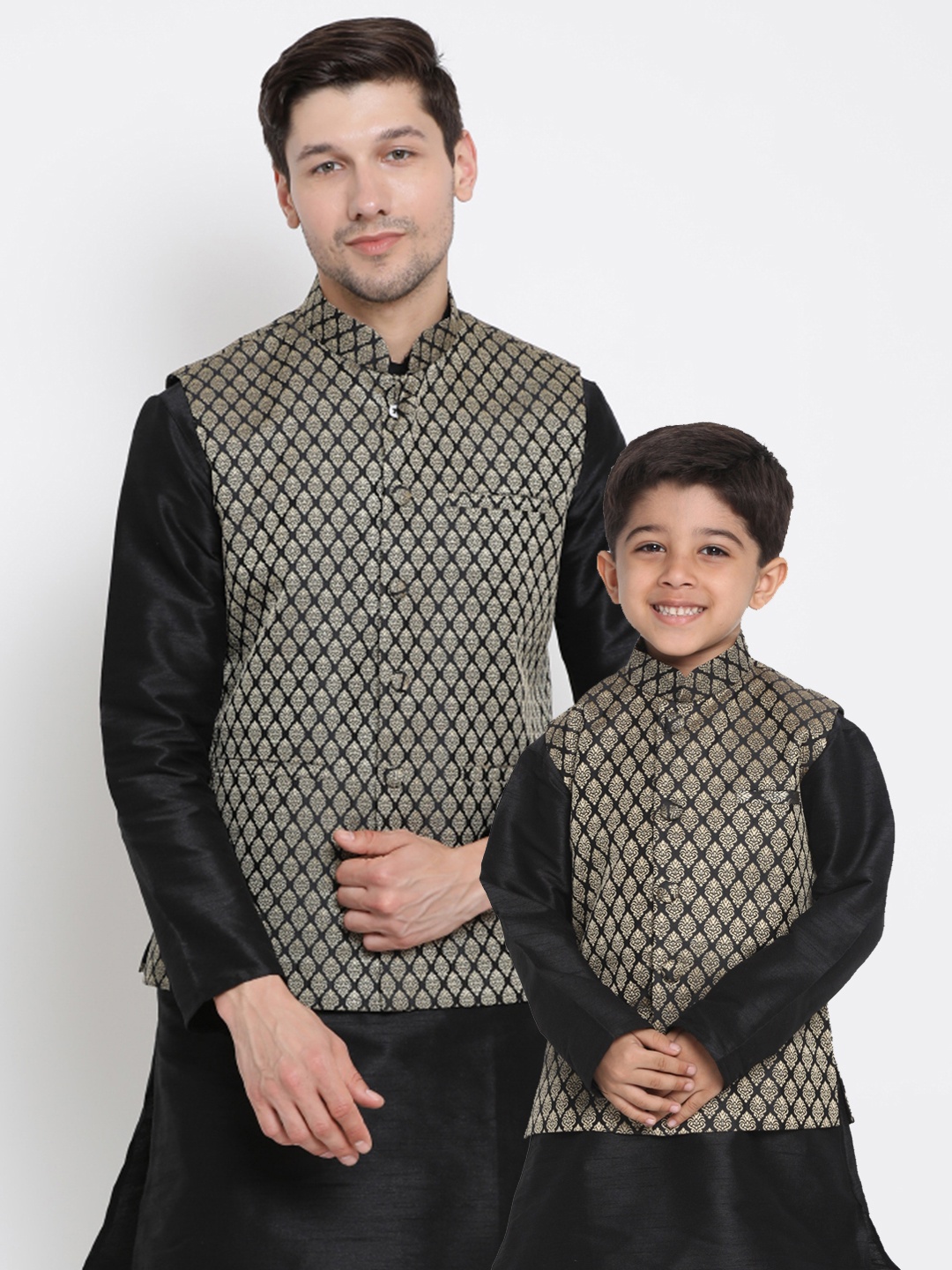 

VASTRAMAY Boys Woven Design Nehru Jacket, Cream