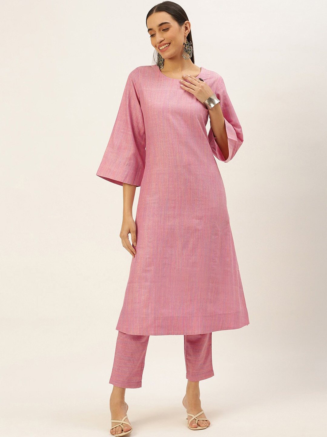 

HRITIKA Round Neck Flared Sleeves Straight Kurta, Pink