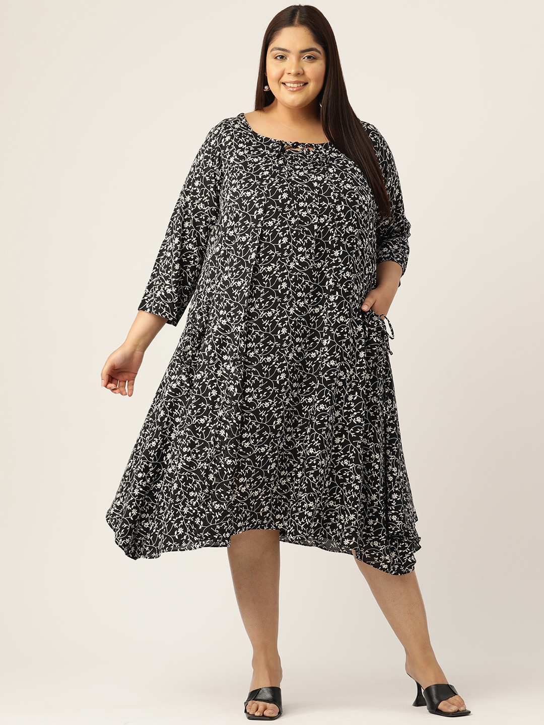 

theRebelinme Plus Size Floral Print Tie-Up Neck A-Line Dress, Black