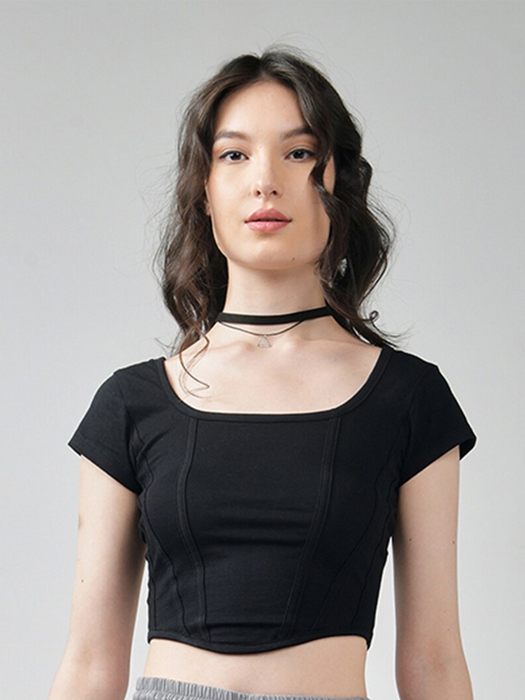 

IZF Round Neck Short Sleeves Crop Top, Black