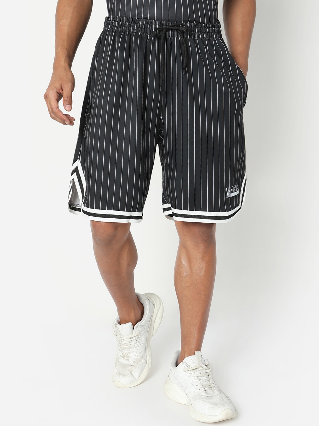 

R&B Striped T-shirt With Shorts, Black