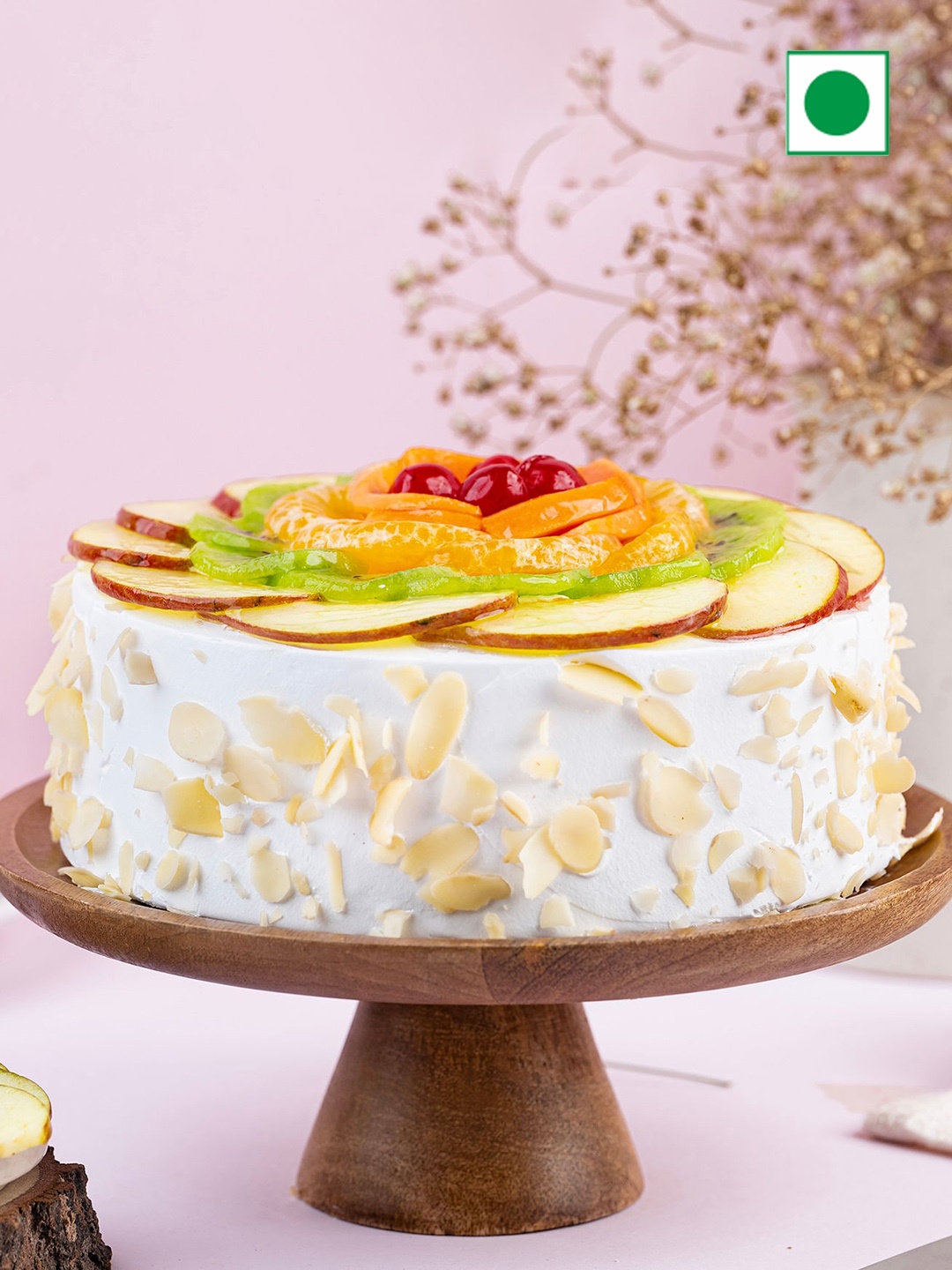 

fnp Vanilla Flavor Eggless Round Fruit Cake - 500gms, White