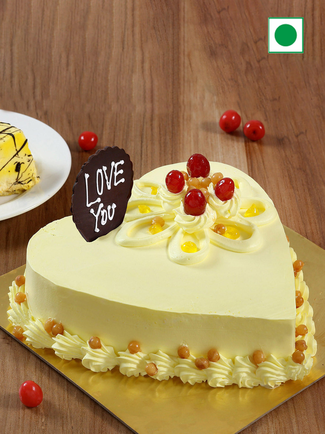 

fnp Butterscotch Flavor Eggless Heart Shaped Cake- 500gms, Yellow