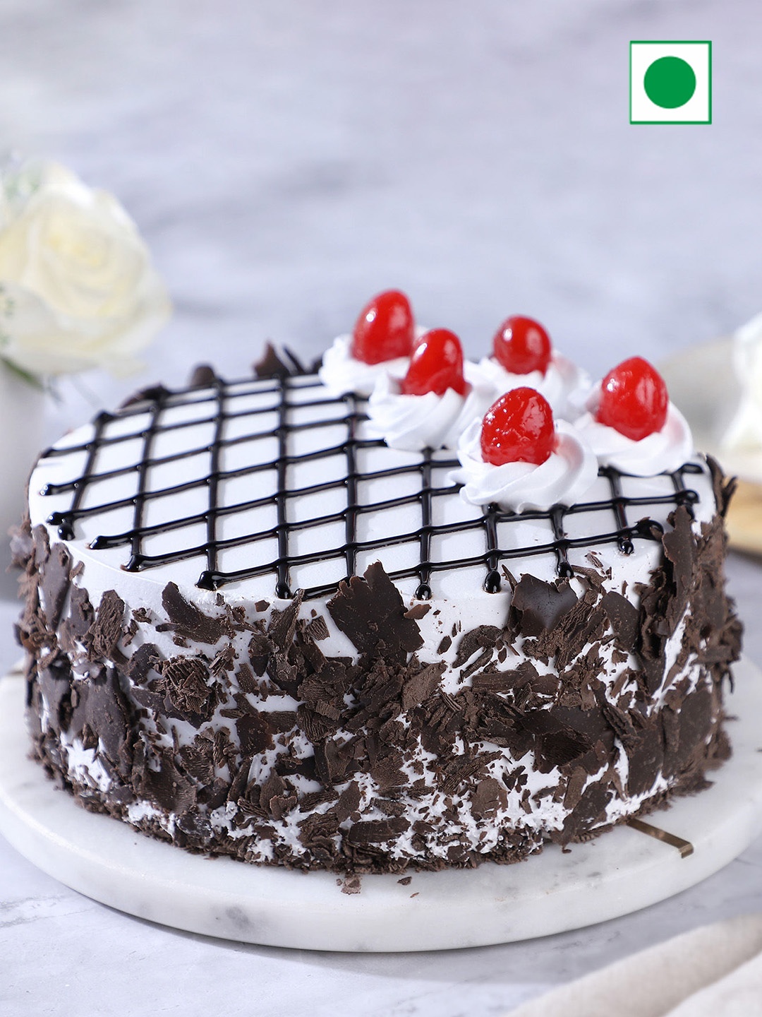 

fnp Black Forest Flavor With Egg Round Cake- 500 gms, Brown