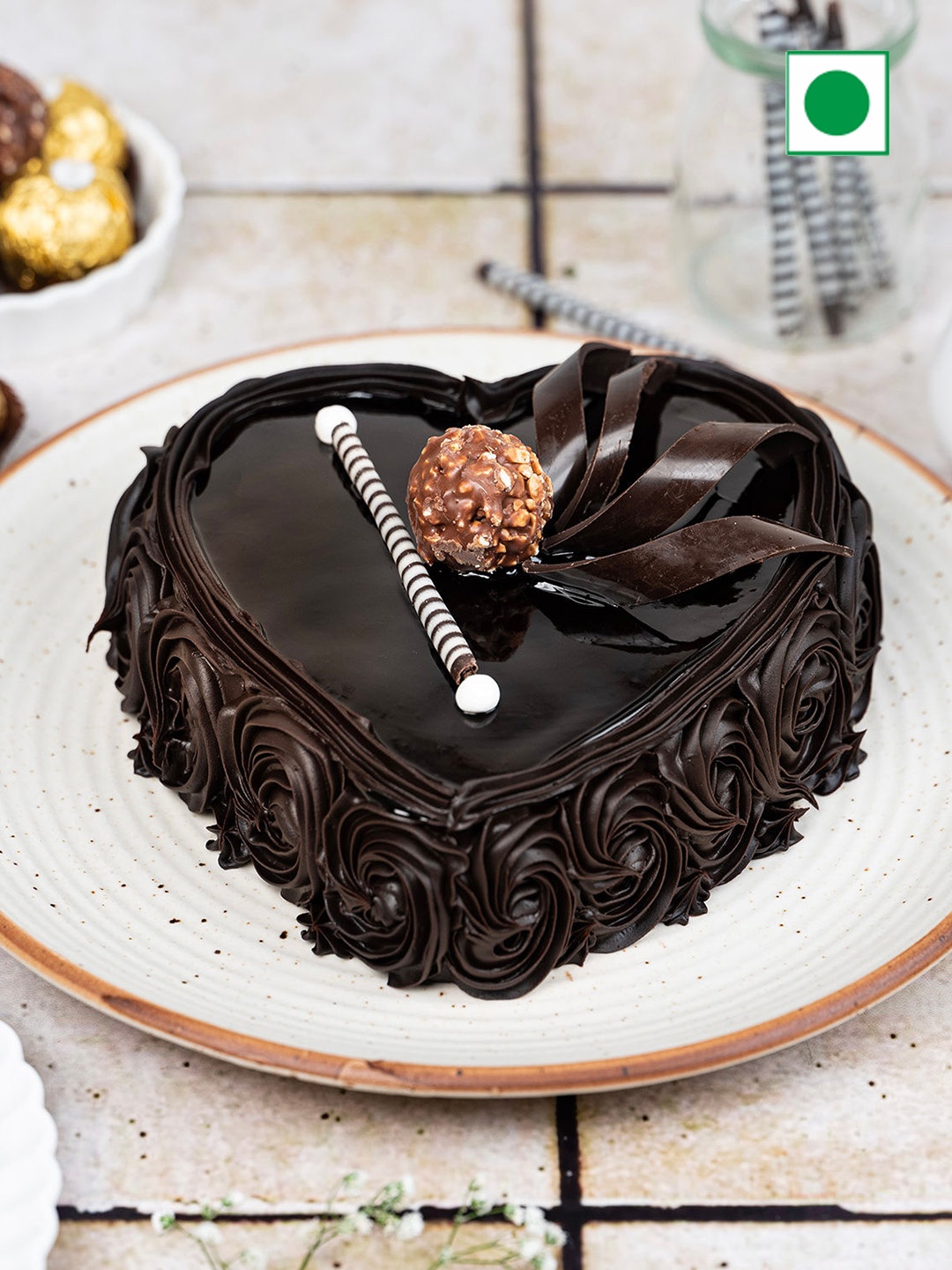 

fnp Chocolate Flavor Eggless Heart Shape Cake 500 gms, Brown