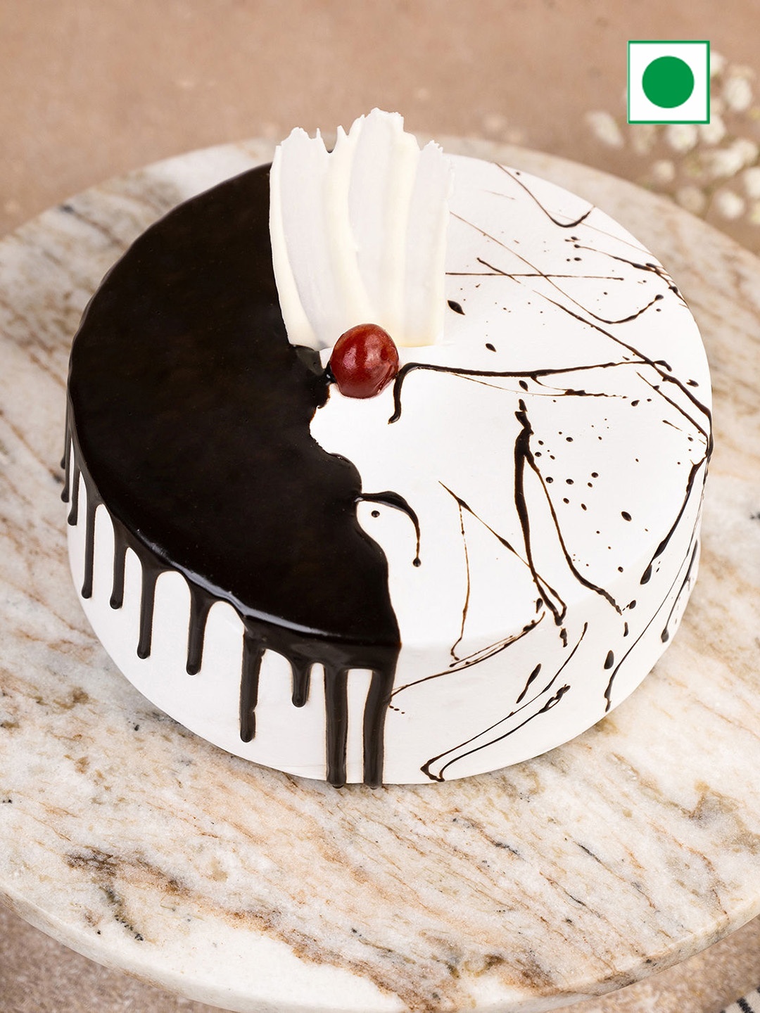 

fnp Black Forest Eggless Round Cake -500 gm, Brown