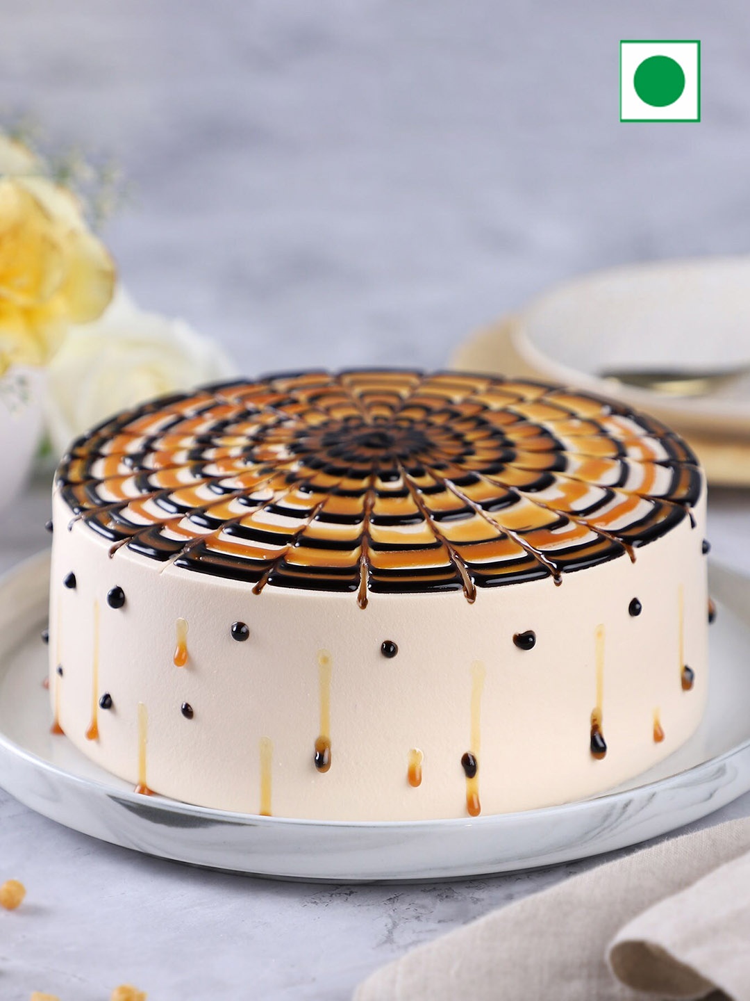 

fnp Velvety Butterscotch Delight Eggless Round Cake 500 gms, Yellow