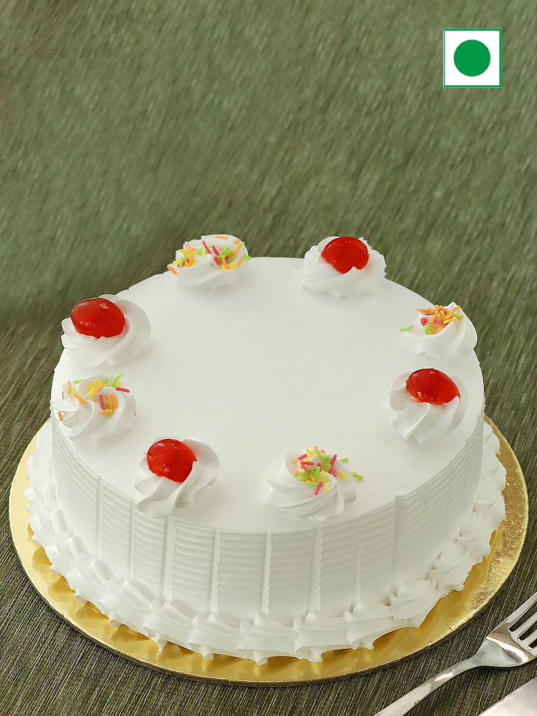 

fnp Fresh Vanilla Flavour Eggless Round Shape Cake-500gms, White