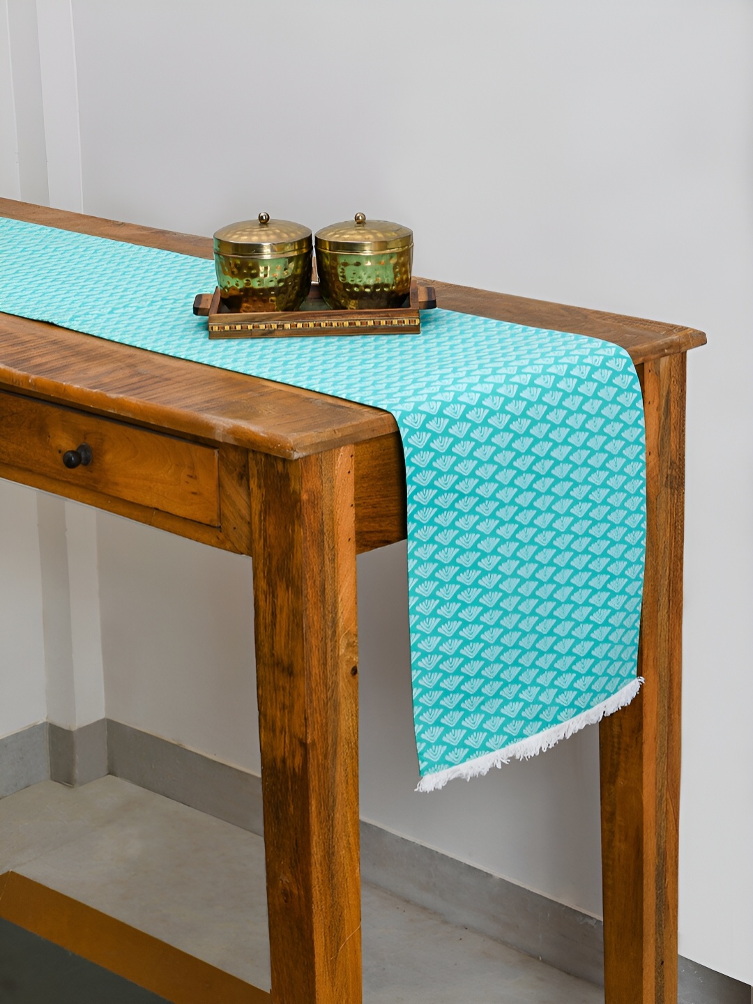 

Ratan Cart Sea Green & White Motifs Printed Cotton Rectangle Table Runner