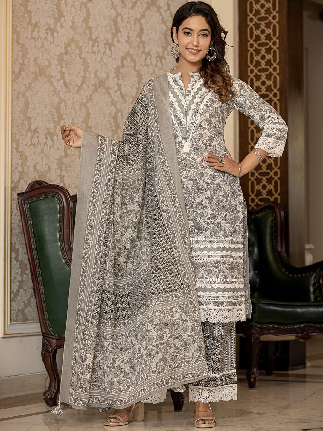 

Yufta Black Printed Gotta Patti Pure Cotton Pakistani Style Kurta With Trousers & Dupatta