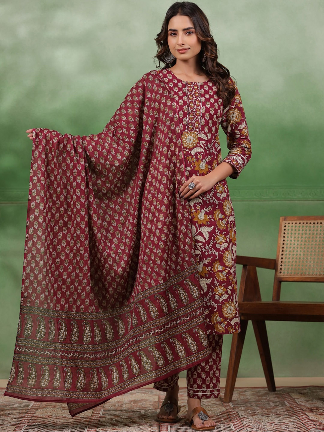 

RangDeep Floral Printed Regular Pure Cotton Kurta with Trousers & With Dupatta, Maroon
