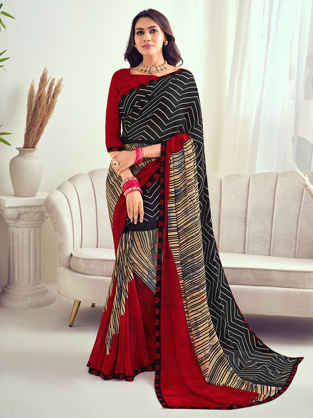 

Laxmipati Striped Printed Saree, Maroon