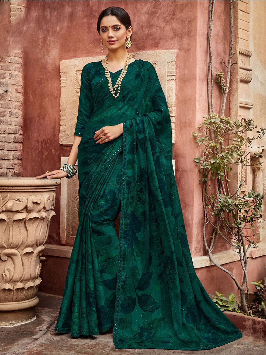 

Laxmipati Floral Printed Sequinned Saree, Green
