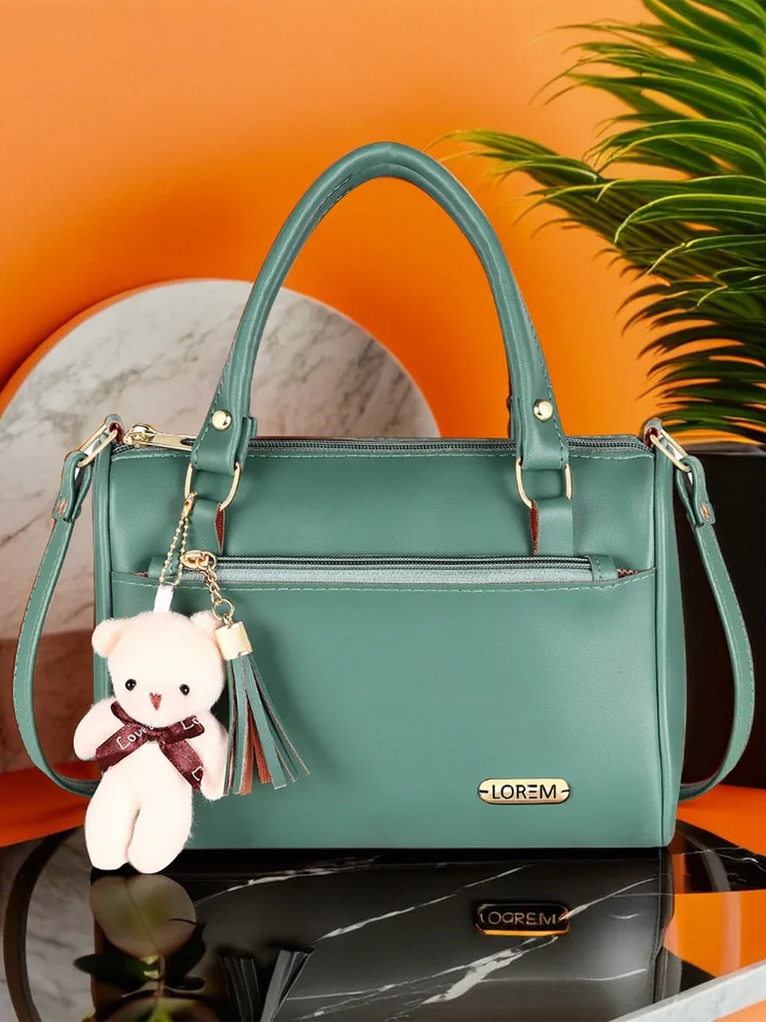 

LOREM Structured Shoulder Bag with Tasselled, Green