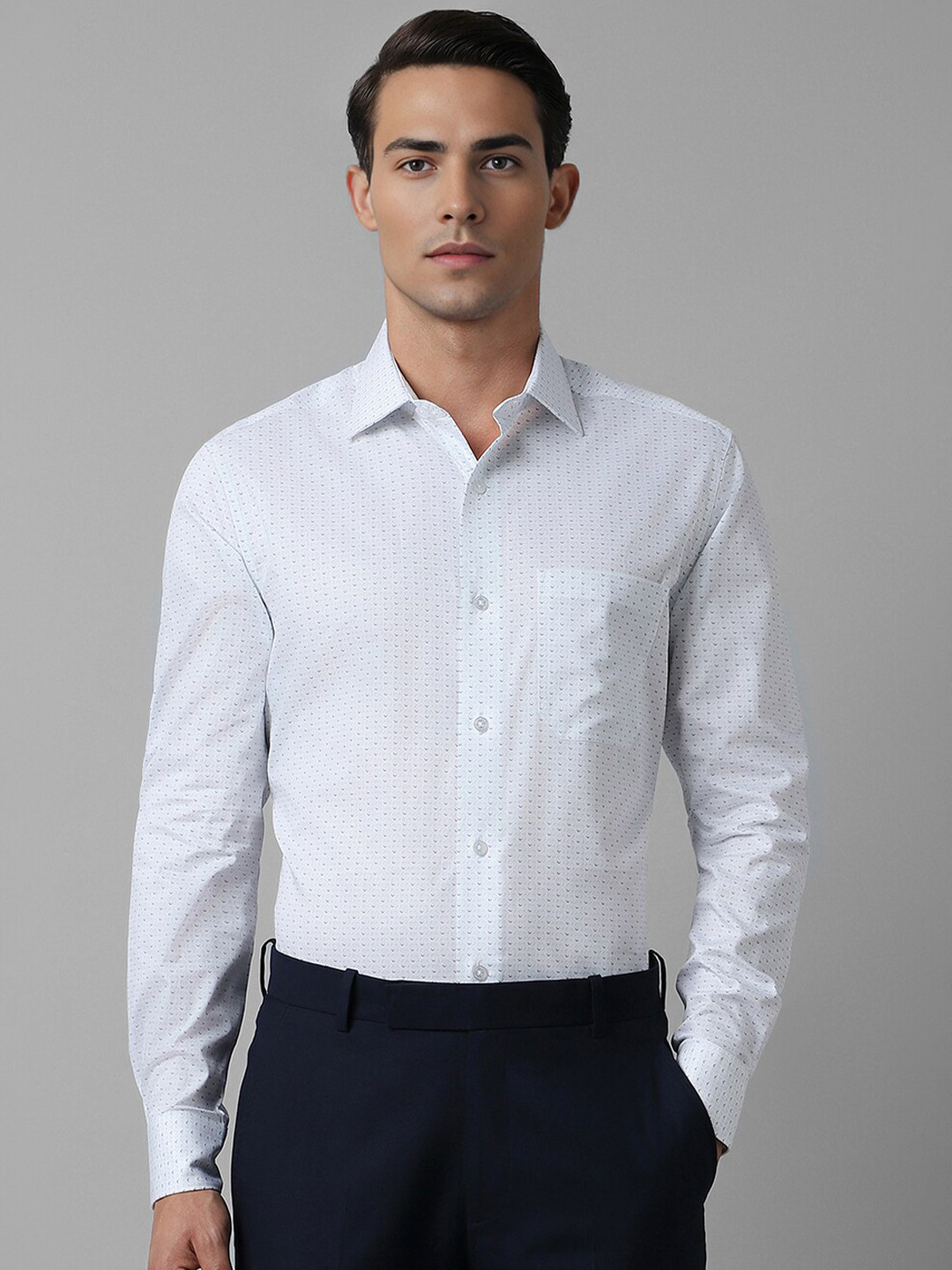 

Louis Philippe Spread Collar Long Sleeves Regular Fit Cotton Formal Shirt, Blue