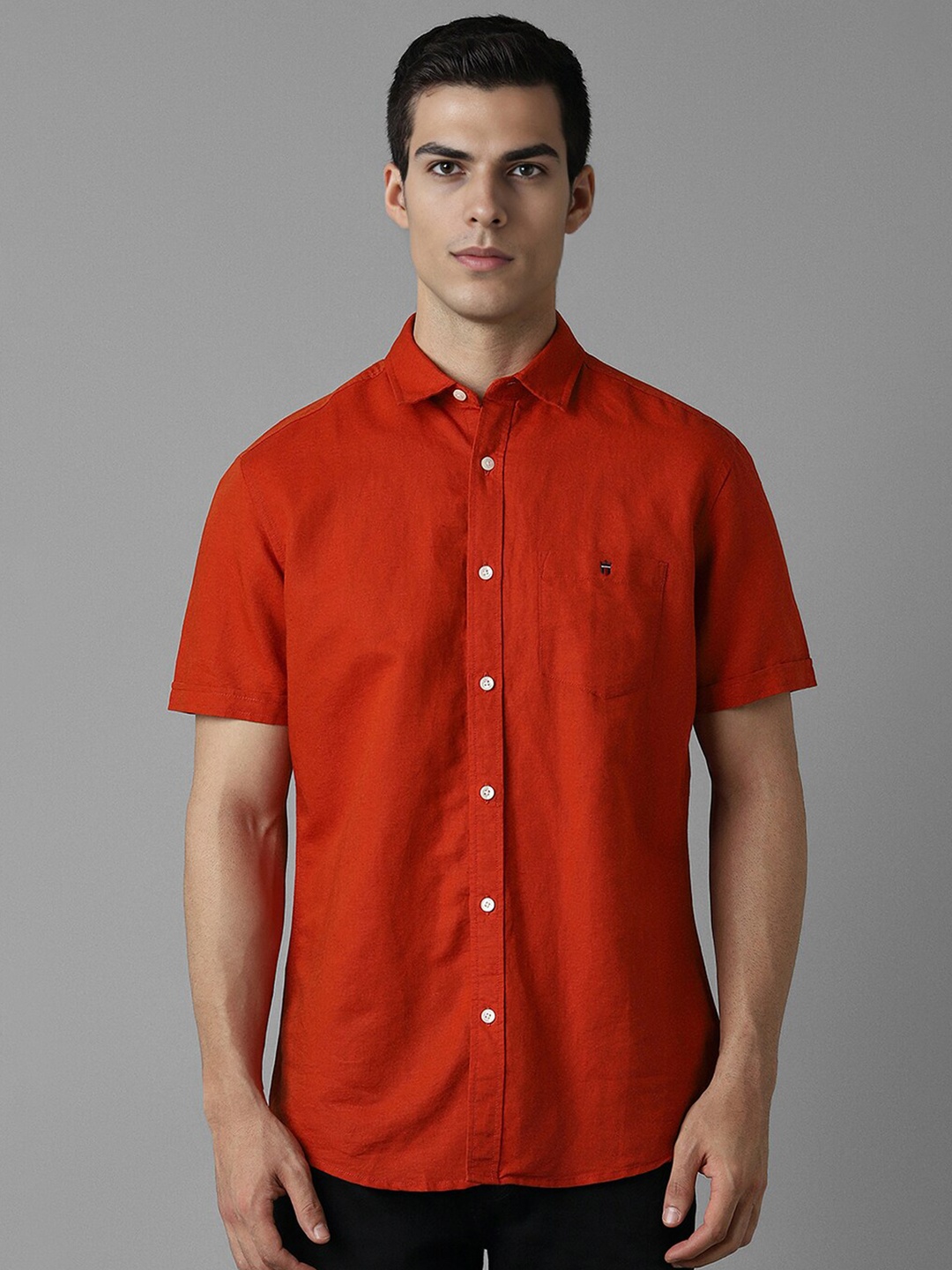 

Louis Philippe Jeans Spread Collar Short Sleeves Slim Fit Casual Shirt, Red