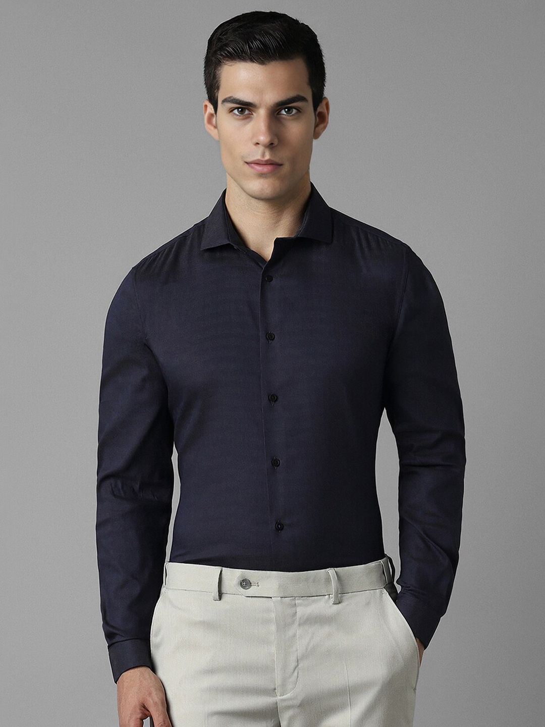 

Louis Philippe Sport Spread Collar Slim Fit Cotton Casual Shirt, Navy blue