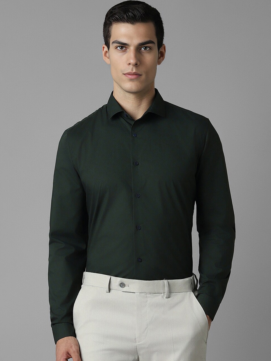 

Louis Philippe Sport Spread Collar Slim Fit Opaque Cotton Casual Shirt, Green
