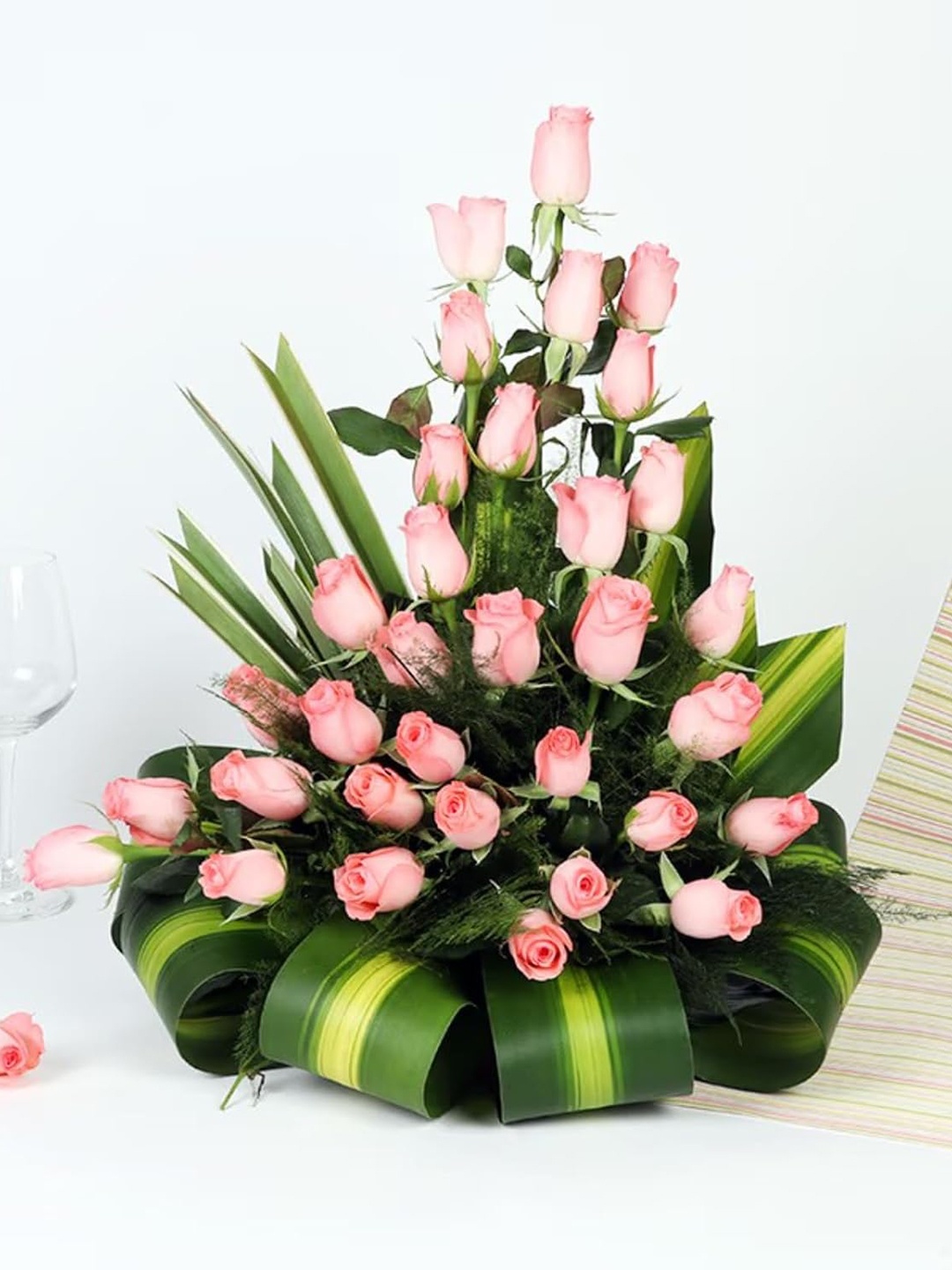 

Floweraura Pink 30 Pcs Roses Fresh Flowers & Aspidistra Leaves Bouquet With Wooden Basket